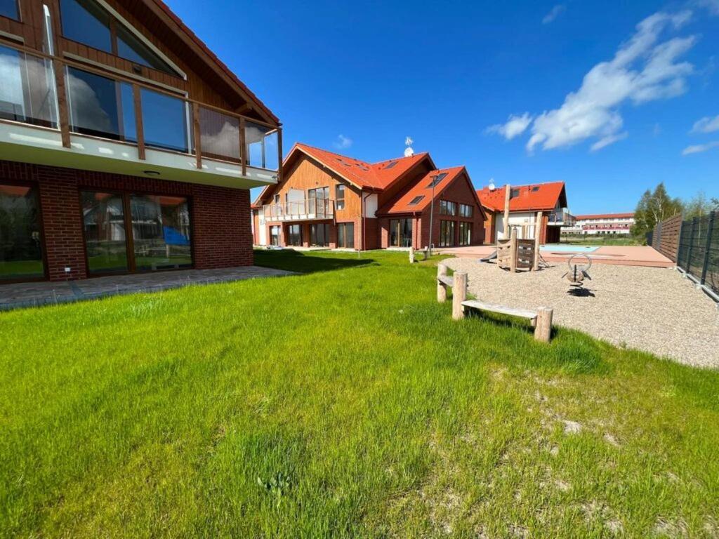 Lebskie Zacisze - Apartamenty Lebska Ostoja- Piaskowa Zarnowska Exteriér fotografie